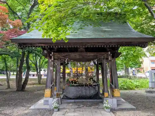 彌彦神社　(伊夜日子神社)の手水舎