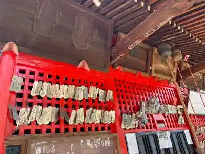 子神社の{uncategorized: "未分類", other: "その他", undefined: "問題あり", building: "その他建物", grave: "お墓", sacred_gate: "鳥居", guardian: "狛犬", statue: "像", buddha: "仏像", history: "歴史", nature: "自然", garden: "庭園", animal: "動物", pagoda: "塔", temizu: "手水舎", mountain_gate: "山門・神門", sanctuary: "本殿・本堂", subordinate: "末社・摂社", art: "芸術", scenery: "景色", jizo: "地蔵", ema: "絵馬", goshuin: "御朱印", omikuji: "おみくじ", items: "授与品その他", amulet: "お守り", goshuincho: "御朱印帳", eats: "食事", festival: "お祭り", votive_dance: "神楽", shichigosan: "七五三参", wedding: "結婚式", experience: "体験その他", initially: "初詣", around: "周辺", anti_infection: "感染症対策"}