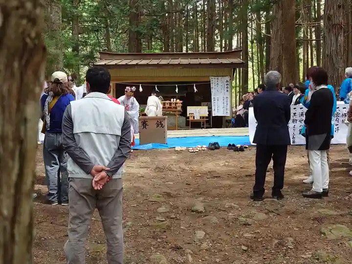 雛鶴神社(山梨県)