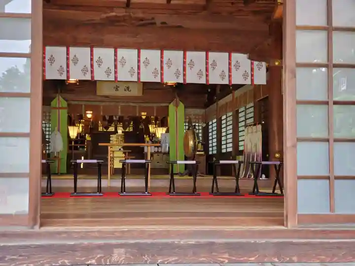荒井神社の本殿・本堂