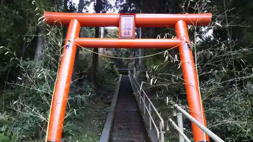 諏訪神社の鳥居