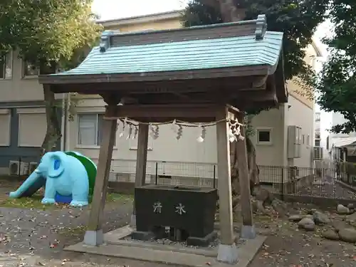 横割八幡宮の手水