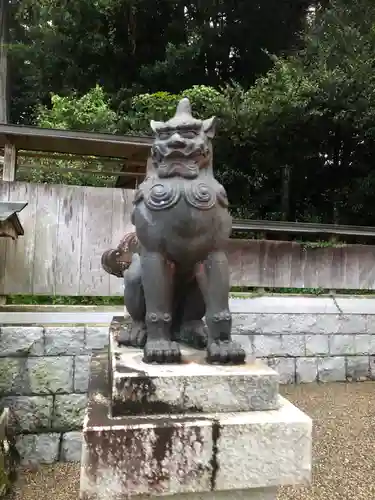 比々岐神社の狛犬