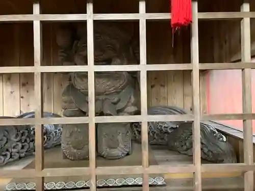 金櫻神社の像