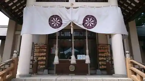 烈々布神社の本殿