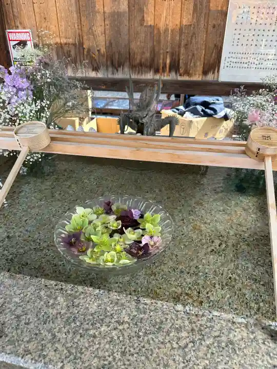 新川神社の手水舎