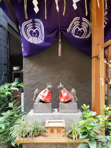 五十稲荷神社(栄寿稲荷神社)の狛犬