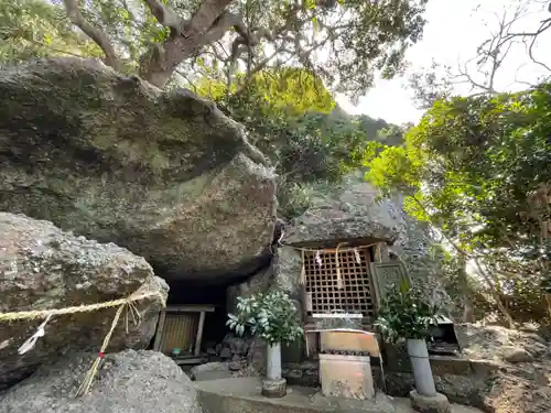 薬師神社の建物その他