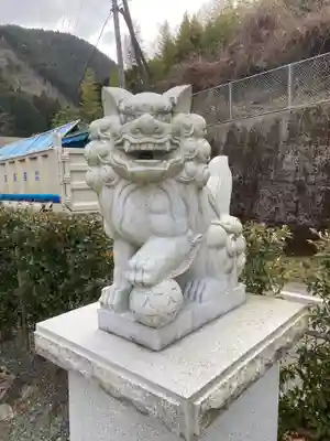河内神社の狛犬