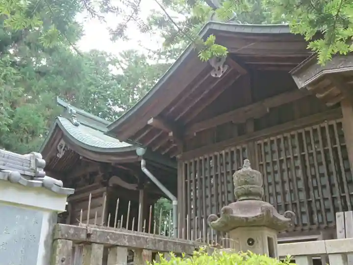 八幡神社の本殿・本堂
