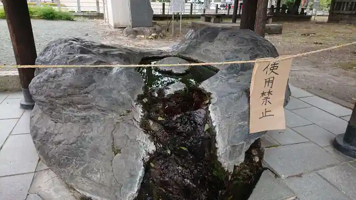 山縣神社の手水舎