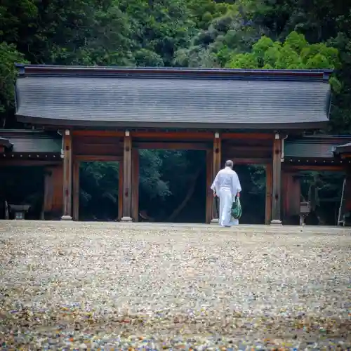 橿原神宮の山門