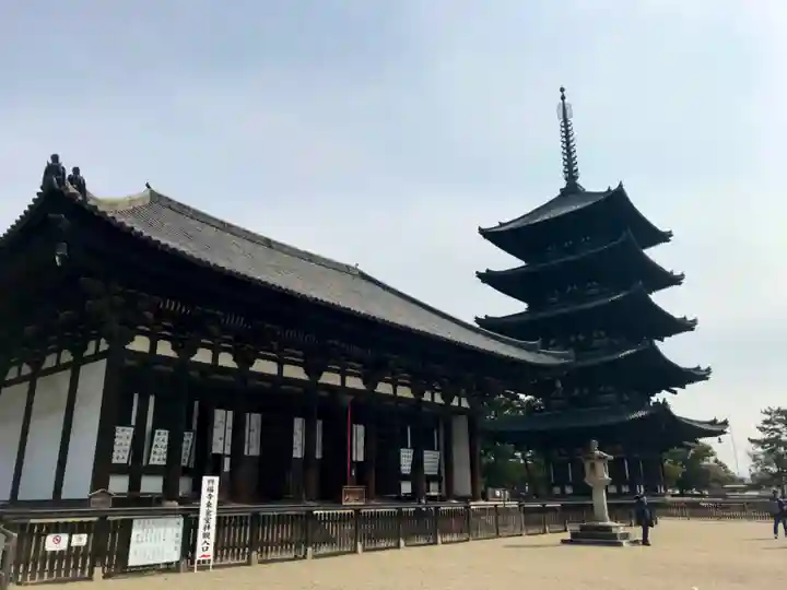 興福寺の本殿・本堂