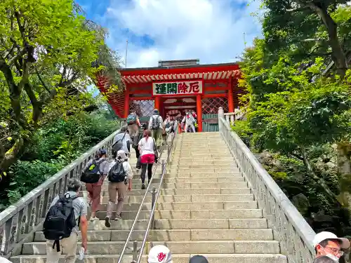 高尾山薬王院の山門