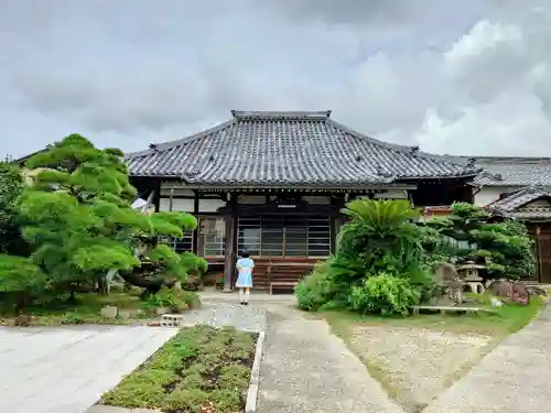 長善寺の本殿