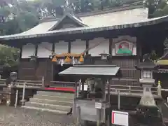 闘鶏神社の本殿