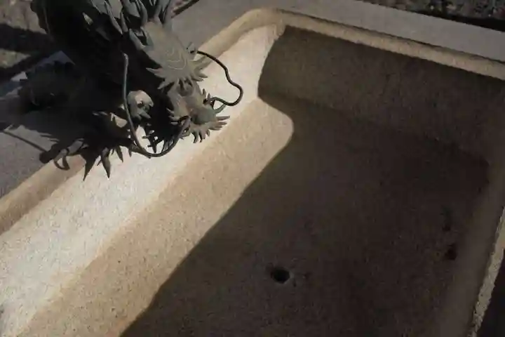 諏訪神社の手水舎