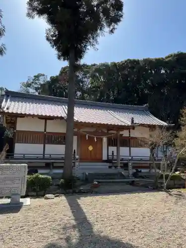 龍田大社の{uncategorized: "未分類", other: "その他", undefined: "問題あり", building: "その他建物", grave: "お墓", sacred_gate: "鳥居", guardian: "狛犬", statue: "像", buddha: "仏像", history: "歴史", nature: "自然", garden: "庭園", animal: "動物", pagoda: "塔", temizu: "手水舎", mountain_gate: "山門・神門", sanctuary: "本殿・本堂", subordinate: "末社・摂社", art: "芸術", scenery: "景色", jizo: "地蔵", ema: "絵馬", goshuin: "御朱印", omikuji: "おみくじ", items: "授与品その他", amulet: "お守り", goshuincho: "御朱印帳", eats: "食事", festival: "お祭り", votive_dance: "神楽", shichigosan: "七五三参", wedding: "結婚式", experience: "体験その他", initially: "初詣", around: "周辺", anti_infection: "感染症対策"}
