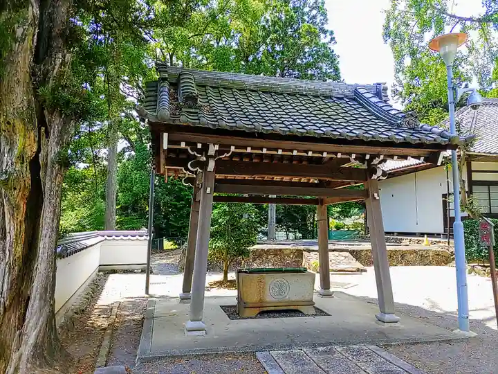 西明寺の手水舎