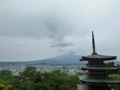 新倉富士浅間神社(山梨県)