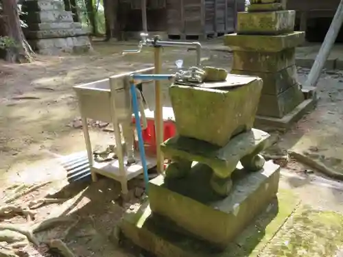 神明神社の手水