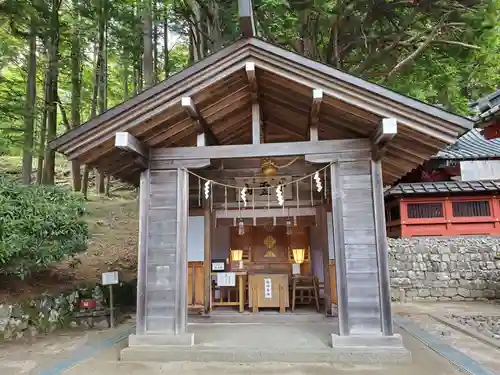 日光二荒山神社中宮祠の末社