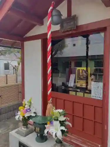 延命寺（逗子大師延命寺）の{uncategorized: "未分類", other: "その他", undefined: "問題あり", building: "その他建物", grave: "お墓", sacred_gate: "鳥居", guardian: "狛犬", statue: "像", buddha: "仏像", history: "歴史", nature: "自然", garden: "庭園", animal: "動物", pagoda: "塔", temizu: "手水舎", mountain_gate: "山門・神門", sanctuary: "本殿・本堂", subordinate: "末社・摂社", art: "芸術", scenery: "景色", jizo: "地蔵", ema: "絵馬", goshuin: "御朱印", omikuji: "おみくじ", items: "授与品その他", amulet: "お守り", goshuincho: "御朱印帳", eats: "食事", festival: "お祭り", votive_dance: "神楽", shichigosan: "七五三参", wedding: "結婚式", experience: "体験その他", initially: "初詣", around: "周辺", anti_infection: "感染症対策"}