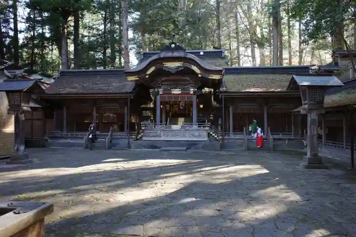 諏訪大社の本殿・本堂