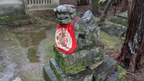 日吉神社（竹林寺境内摂社）の狛犬