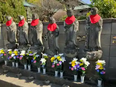愛染院の{uncategorized: "未分類", other: "その他", undefined: "問題あり", building: "その他建物", grave: "お墓", sacred_gate: "鳥居", guardian: "狛犬", statue: "像", buddha: "仏像", history: "歴史", nature: "自然", garden: "庭園", animal: "動物", pagoda: "塔", temizu: "手水舎", mountain_gate: "山門・神門", sanctuary: "本殿・本堂", subordinate: "末社・摂社", art: "芸術", scenery: "景色", jizo: "地蔵", ema: "絵馬", goshuin: "御朱印", omikuji: "おみくじ", items: "授与品その他", amulet: "お守り", goshuincho: "御朱印帳", eats: "食事", festival: "お祭り", votive_dance: "神楽", shichigosan: "七五三参", wedding: "結婚式", experience: "体験その他", initially: "初詣", around: "周辺", anti_infection: "感染症対策"}