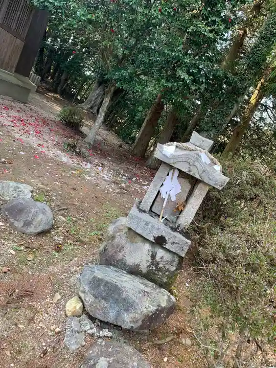 万倉護国神社の末社・摂社
