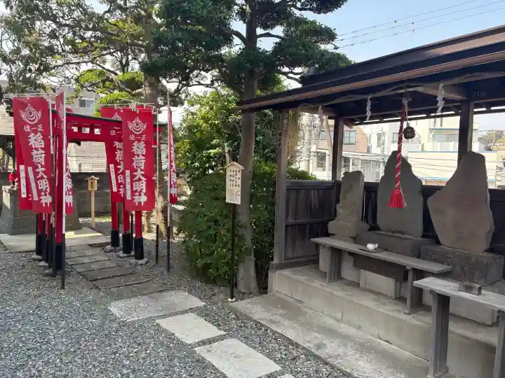 住吉神社の{uncategorized: "未分類", other: "その他", undefined: "問題あり", building: "その他建物", grave: "お墓", sacred_gate: "鳥居", guardian: "狛犬", statue: "像", buddha: "仏像", history: "歴史", nature: "自然", garden: "庭園", animal: "動物", pagoda: "塔", temizu: "手水舎", mountain_gate: "山門・神門", sanctuary: "本殿・本堂", subordinate: "末社・摂社", art: "芸術", scenery: "景色", jizo: "地蔵", ema: "絵馬", goshuin: "御朱印", omikuji: "おみくじ", items: "授与品その他", amulet: "お守り", goshuincho: "御朱印帳", eats: "食事", festival: "お祭り", votive_dance: "神楽", shichigosan: "七五三参", wedding: "結婚式", experience: "体験その他", initially: "初詣", around: "周辺", anti_infection: "感染症対策"}