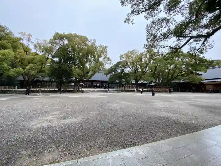 熱田神宮の{uncategorized: "未分類", other: "その他", undefined: "問題あり", building: "その他建物", grave: "お墓", sacred_gate: "鳥居", guardian: "狛犬", statue: "像", buddha: "仏像", history: "歴史", nature: "自然", garden: "庭園", animal: "動物", pagoda: "塔", temizu: "手水舎", mountain_gate: "山門・神門", sanctuary: "本殿・本堂", subordinate: "末社・摂社", art: "芸術", scenery: "景色", jizo: "地蔵", ema: "絵馬", goshuin: "御朱印", omikuji: "おみくじ", items: "授与品その他", amulet: "お守り", goshuincho: "御朱印帳", eats: "食事", festival: "お祭り", votive_dance: "神楽", shichigosan: "七五三参", wedding: "結婚式", experience: "体験その他", initially: "初詣", around: "周辺", anti_infection: "感染症対策"}