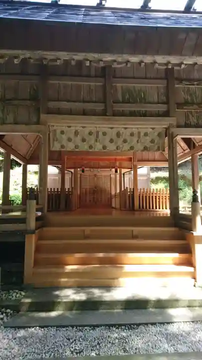 比沼麻奈為神社の本殿・本堂