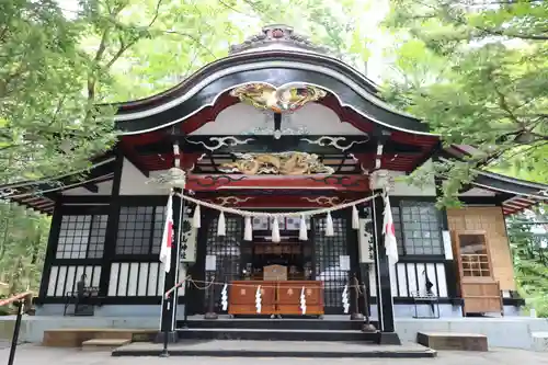 新屋山神社(山梨県)