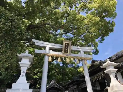 事任八幡宮の鳥居