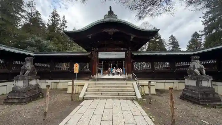 上杉神社の{uncategorized: "未分類", other: "その他", undefined: "問題あり", building: "その他建物", grave: "お墓", sacred_gate: "鳥居", guardian: "狛犬", statue: "像", buddha: "仏像", history: "歴史", nature: "自然", garden: "庭園", animal: "動物", pagoda: "塔", temizu: "手水舎", mountain_gate: "山門・神門", sanctuary: "本殿・本堂", subordinate: "末社・摂社", art: "芸術", scenery: "景色", jizo: "地蔵", ema: "絵馬", goshuin: "御朱印", omikuji: "おみくじ", items: "授与品その他", amulet: "お守り", goshuincho: "御朱印帳", eats: "食事", festival: "お祭り", votive_dance: "神楽", shichigosan: "七五三参", wedding: "結婚式", experience: "体験その他", initially: "初詣", around: "周辺", anti_infection: "感染症対策"}
