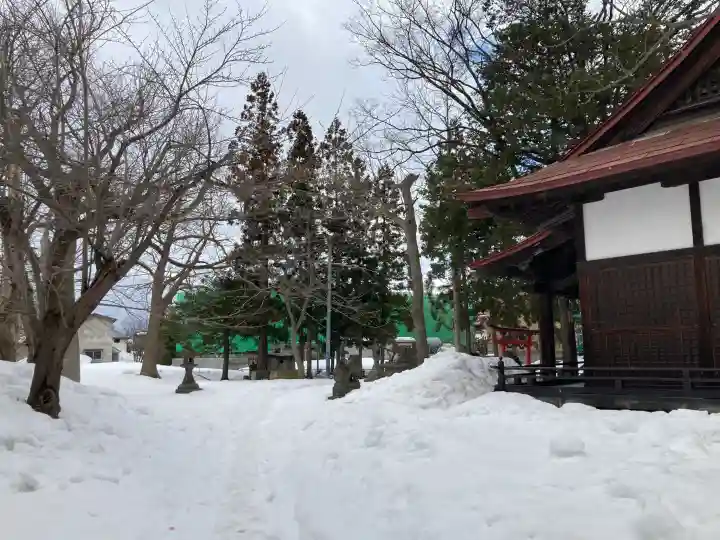 熊野宮の{uncategorized: "未分類", other: "その他", undefined: "問題あり", building: "その他建物", grave: "お墓", sacred_gate: "鳥居", guardian: "狛犬", statue: "像", buddha: "仏像", history: "歴史", nature: "自然", garden: "庭園", animal: "動物", pagoda: "塔", temizu: "手水舎", mountain_gate: "山門・神門", sanctuary: "本殿・本堂", subordinate: "末社・摂社", art: "芸術", scenery: "景色", jizo: "地蔵", ema: "絵馬", goshuin: "御朱印", omikuji: "おみくじ", items: "授与品その他", amulet: "お守り", goshuincho: "御朱印帳", eats: "食事", festival: "お祭り", votive_dance: "神楽", shichigosan: "七五三参", wedding: "結婚式", experience: "体験その他", initially: "初詣", around: "周辺", anti_infection: "感染症対策"}