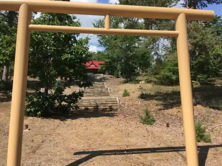 共成神社の鳥居