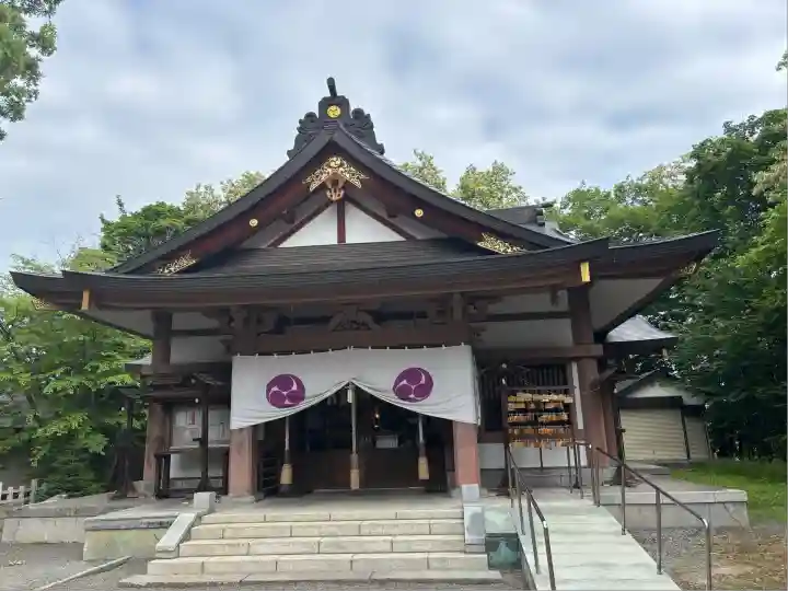 鷹栖神社の本殿・本堂