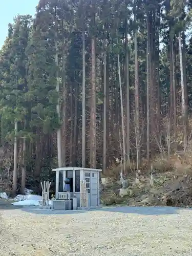 禅燈寺の{uncategorized: "未分類", other: "その他", undefined: "問題あり", building: "その他建物", grave: "お墓", sacred_gate: "鳥居", guardian: "狛犬", statue: "像", buddha: "仏像", history: "歴史", nature: "自然", garden: "庭園", animal: "動物", pagoda: "塔", temizu: "手水舎", mountain_gate: "山門・神門", sanctuary: "本殿・本堂", subordinate: "末社・摂社", art: "芸術", scenery: "景色", jizo: "地蔵", ema: "絵馬", goshuin: "御朱印", omikuji: "おみくじ", items: "授与品その他", amulet: "お守り", goshuincho: "御朱印帳", eats: "食事", festival: "お祭り", votive_dance: "神楽", shichigosan: "七五三参", wedding: "結婚式", experience: "体験その他", initially: "初詣", around: "周辺", anti_infection: "感染症対策"}