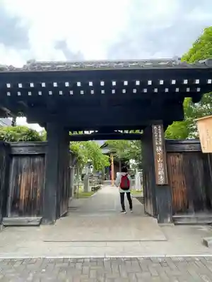 秩父札所十三番 慈眼寺の山門・神門