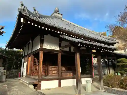 大善寺の{uncategorized: "未分類", other: "その他", undefined: "問題あり", building: "その他建物", grave: "お墓", sacred_gate: "鳥居", guardian: "狛犬", statue: "像", buddha: "仏像", history: "歴史", nature: "自然", garden: "庭園", animal: "動物", pagoda: "塔", temizu: "手水舎", mountain_gate: "山門・神門", sanctuary: "本殿・本堂", subordinate: "末社・摂社", art: "芸術", scenery: "景色", jizo: "地蔵", ema: "絵馬", goshuin: "御朱印", omikuji: "おみくじ", items: "授与品その他", amulet: "お守り", goshuincho: "御朱印帳", eats: "食事", festival: "お祭り", votive_dance: "神楽", shichigosan: "七五三参", wedding: "結婚式", experience: "体験その他", initially: "初詣", around: "周辺", anti_infection: "感染症対策"}