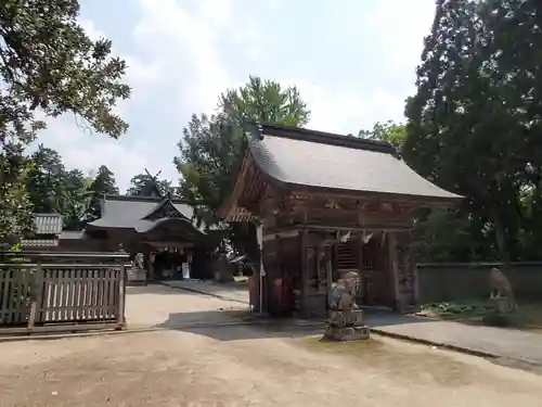 大神山神社本宮の山門・神門