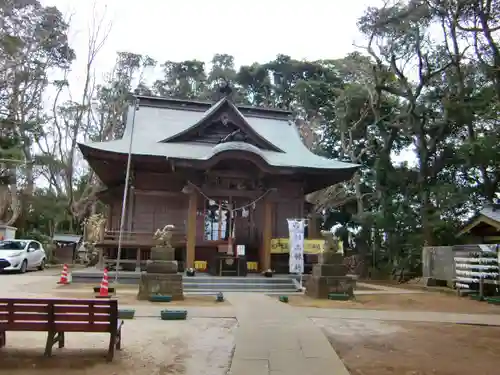 掘出神社の本殿