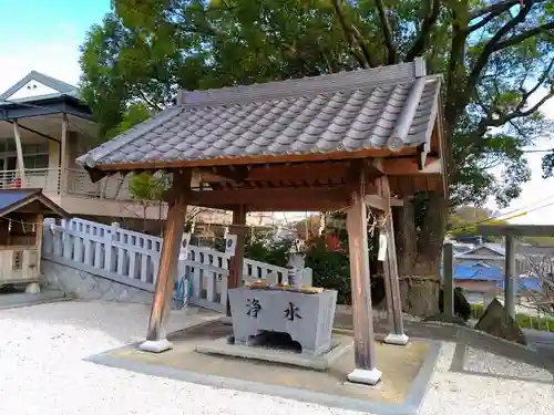 莇生神社の手水舎