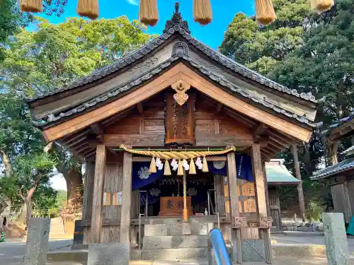 六所神社の本殿