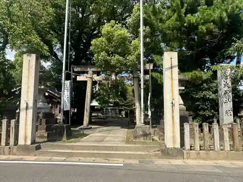 大神神社（花池）の鳥居