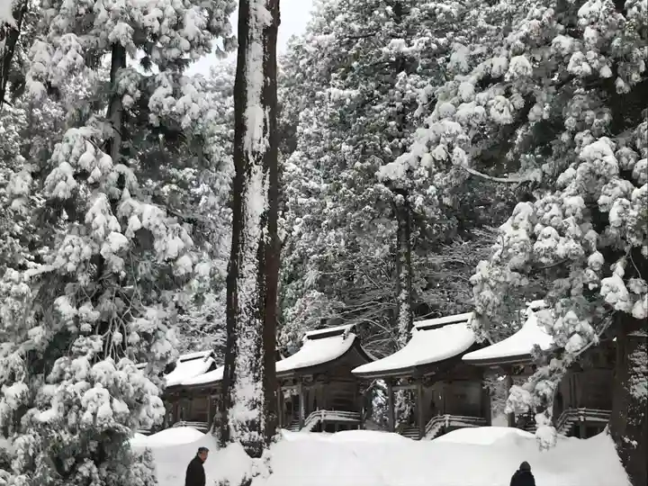 出羽神社(出羽三山神社)~三神合祭殿~の末社・摂社