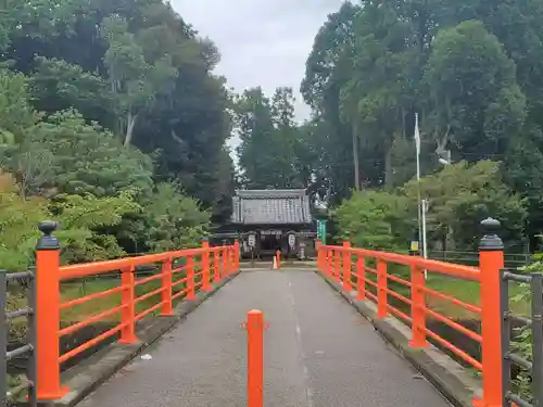 菌神社の建物その他